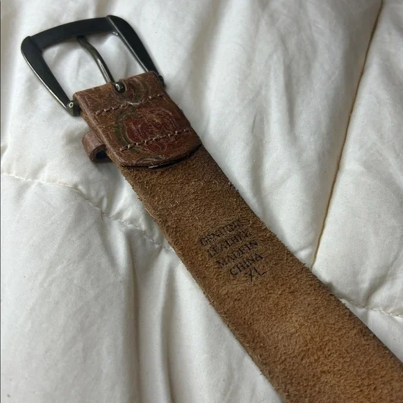 Women’s ~ Rose Pattern Belt ~ Light Brown & Worn ~ Leather XL - Picture 3 of 4